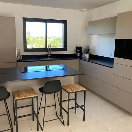 Contemporaine Avec Piscine