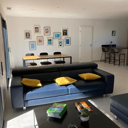Contemporaine Avec Piscine * Sussargues