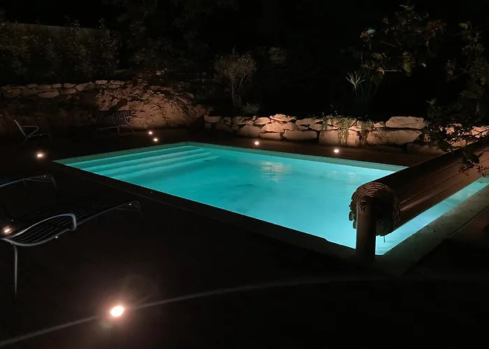 Contemporaine Avec Piscine Вилла